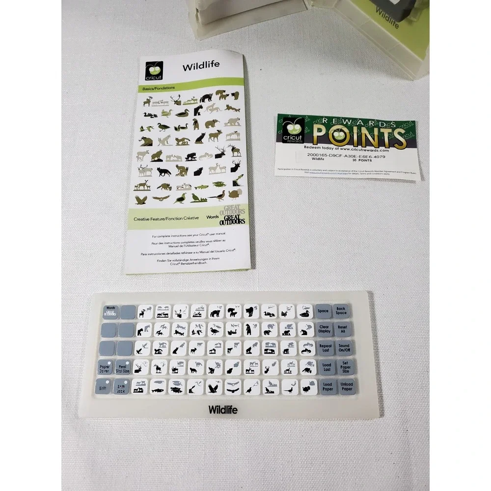 Cricut‎ Lite Wildlife Cartridge – Complete w/ Case, Keypad Overlay & Inserts